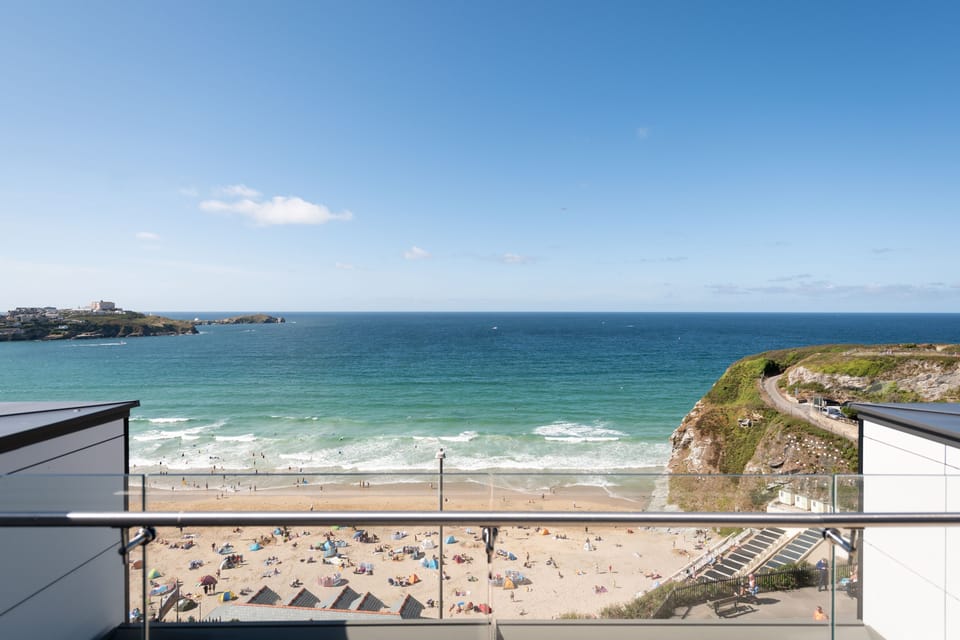 26 Cliff Edge Penthouse, Newquay: Indulge in coastal luxury