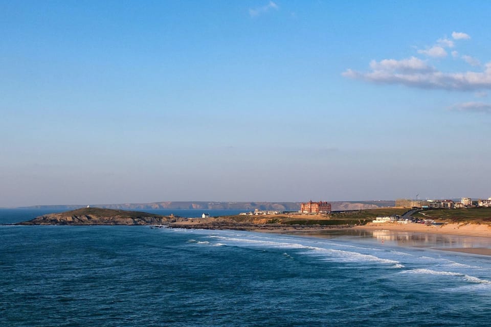The apartment is just moments from the world-renowned Fistral Beach