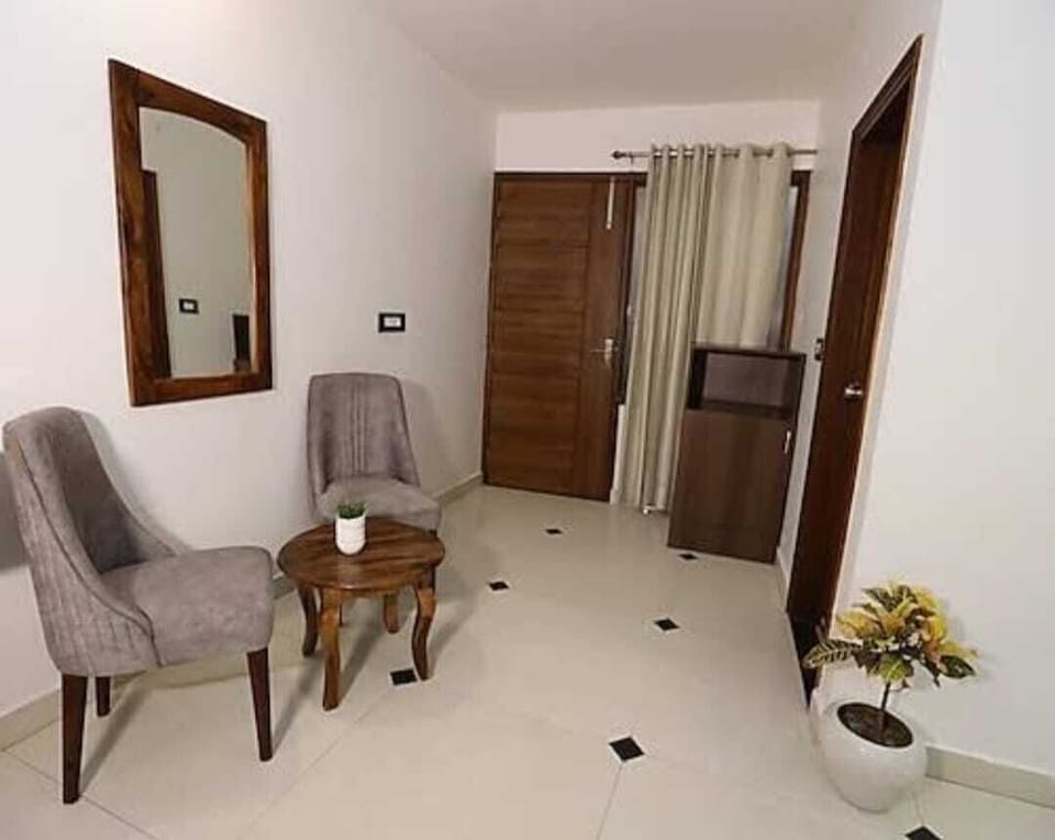 Basic Room | Desk, free WiFi