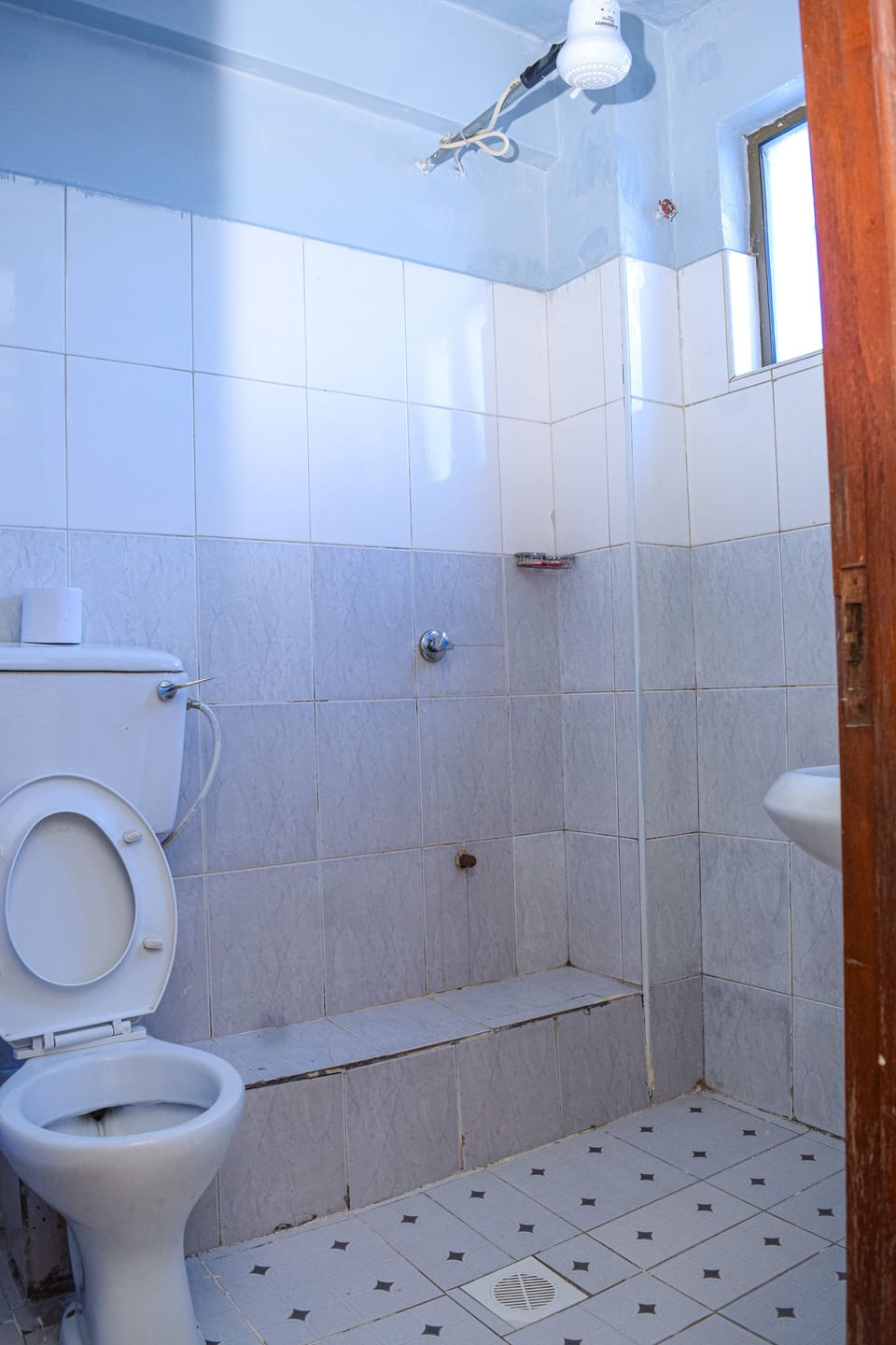 Comfort Double Room, City View | Bathroom | Shower, free toiletries, towels, soap