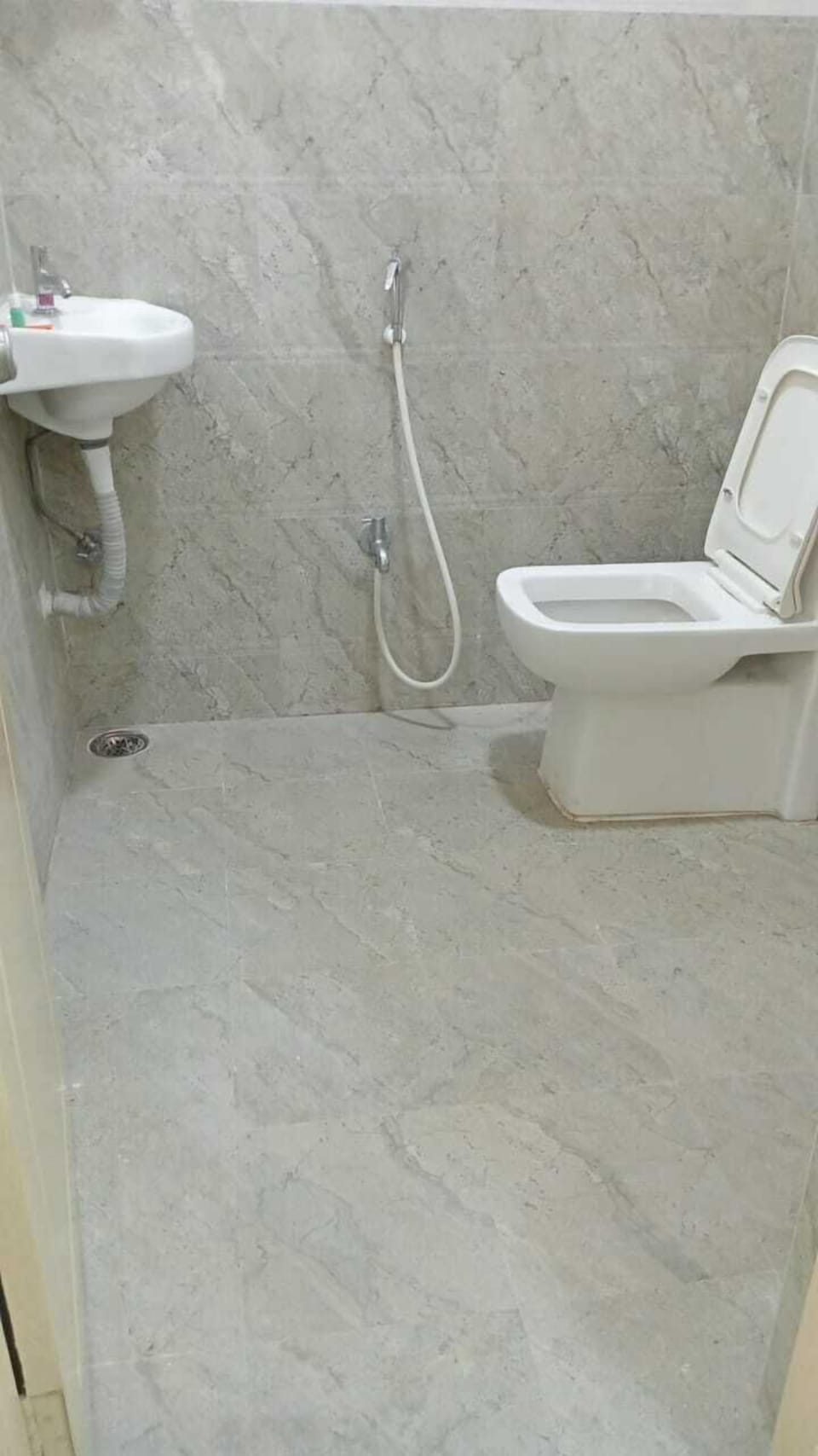 Shower, towels, soap, shampoo