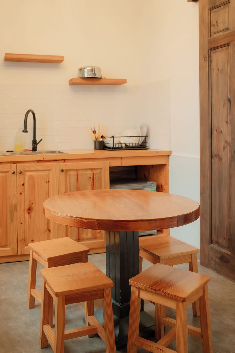 Family Room, City View | Laptop workspace, soundproofing, free WiFi