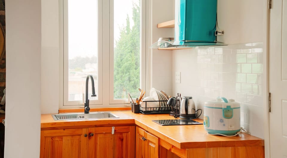 Family Room, City View | Laptop workspace, soundproofing, free WiFi