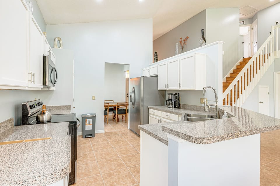 House (4 Bedrooms) | Interior
