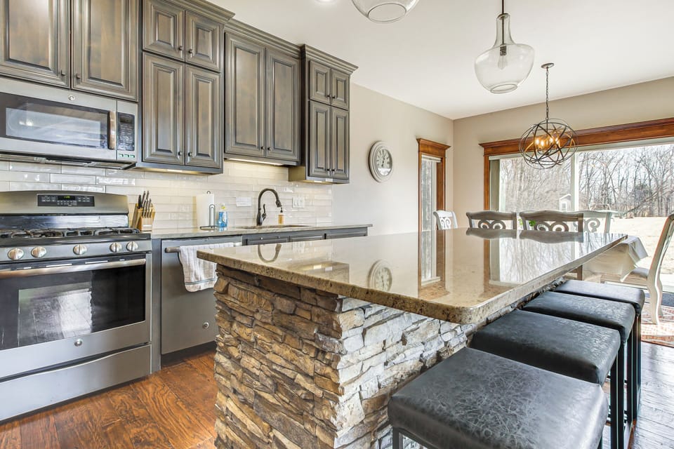 House (5 Bedrooms) | Interior