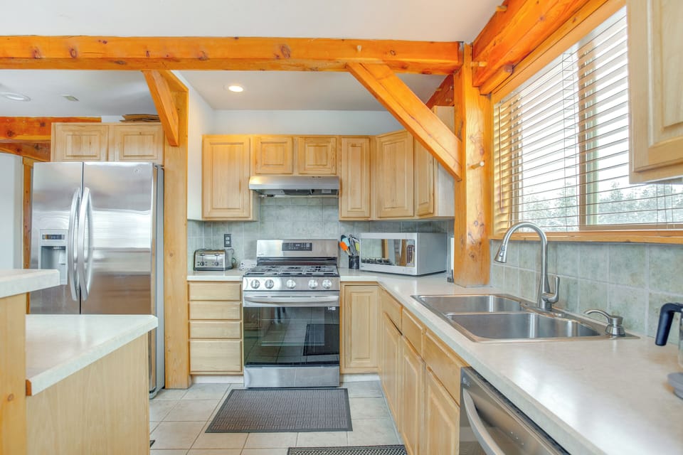 House (5 Bedrooms) | Interior