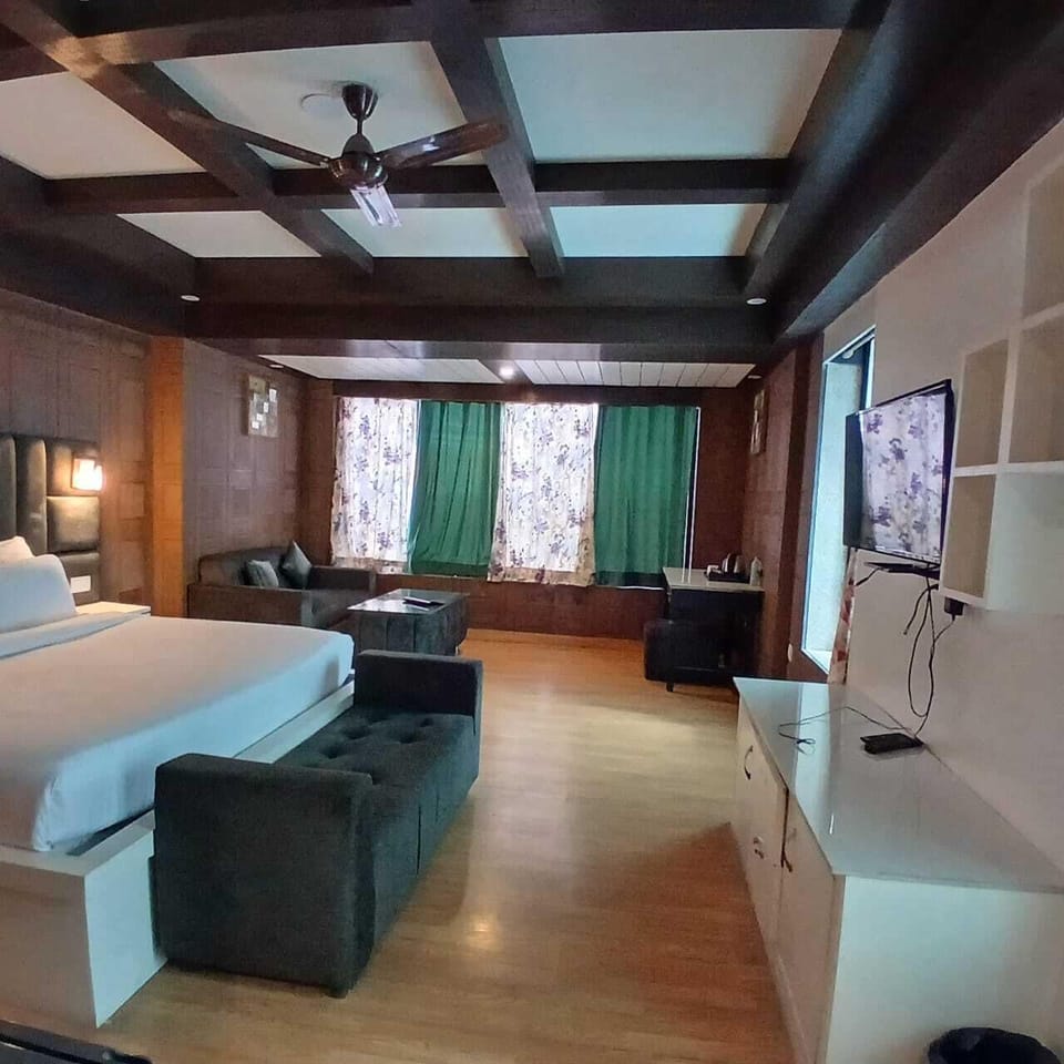 Deluxe Room | Free WiFi