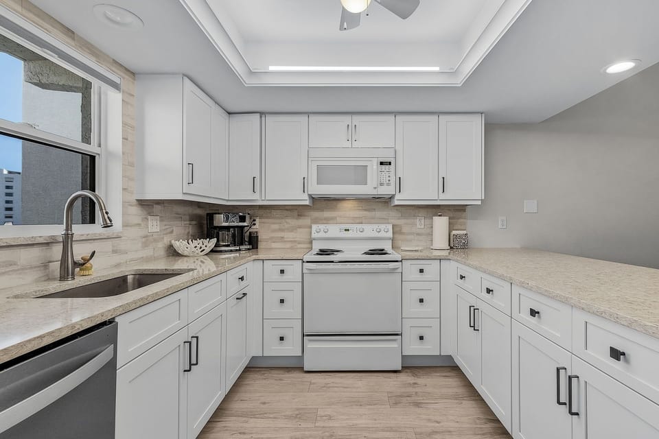 Condo, 2 Bedrooms | Private kitchen | Coffee/tea maker, fridge, oven, toaster