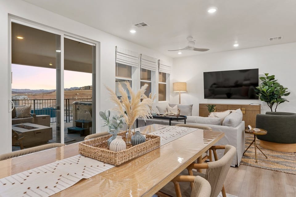 Condo, 3 Bedrooms | Interior