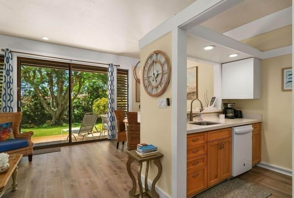 Condo, 1 Bedroom | Interior