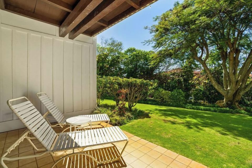 Walk out from your private lanai
