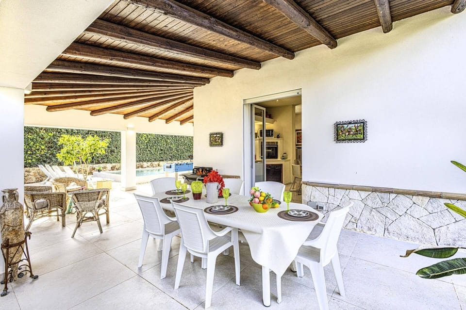 Villa Sacramento image