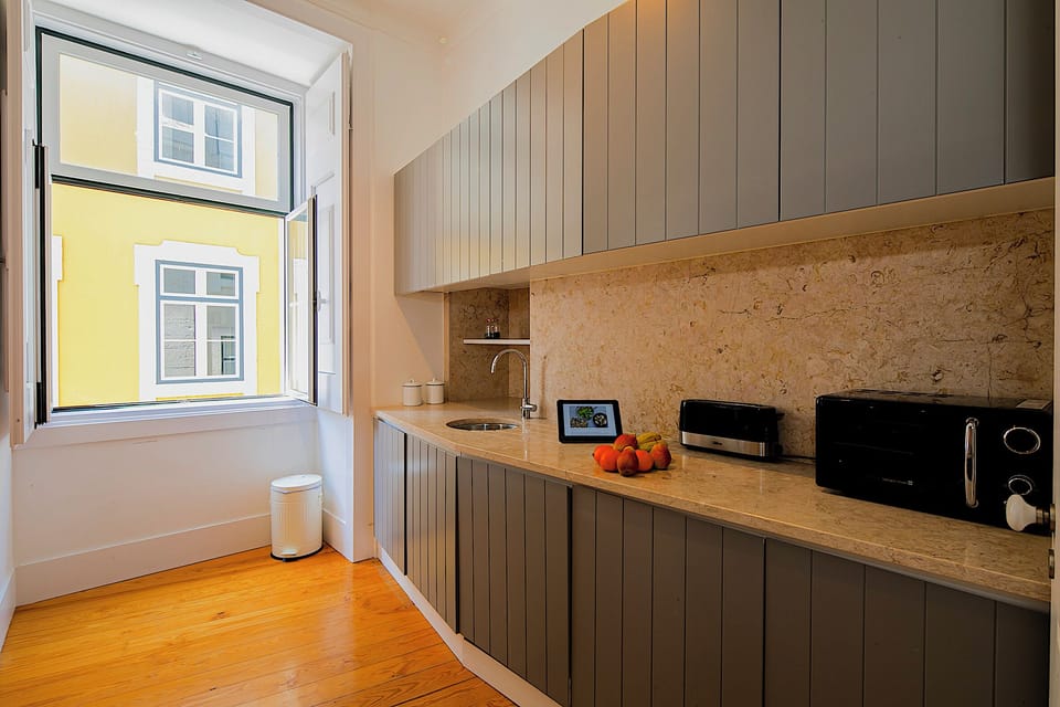 Apartment | Private kitchen | Electric kettle, toaster