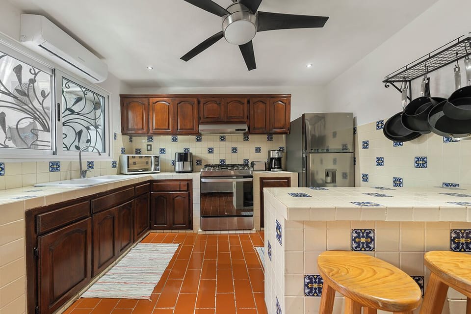 Shared Kitchen (2)