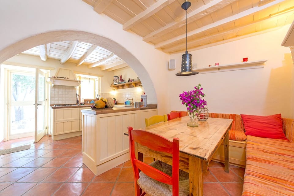 House | 5 bedrooms, desk, Internet
