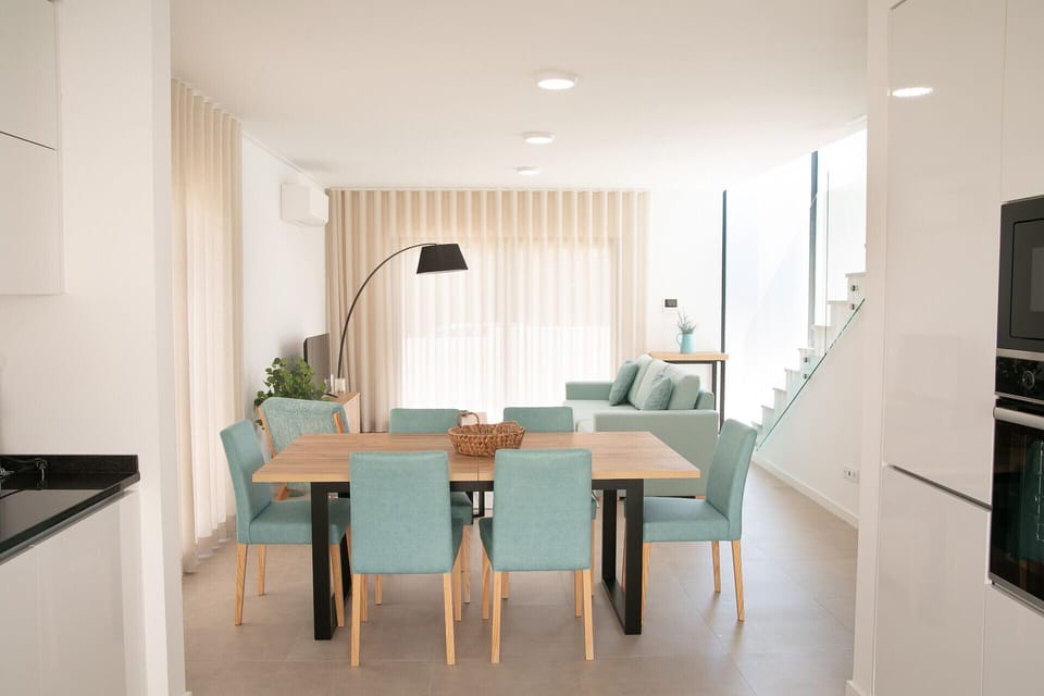 Welcome to Casa Encanto da Foz! A modern retreat in Foz do Arelho, near the beach and Óbidos Lagoon. Ideal for families and friends on the Silver Coast!
