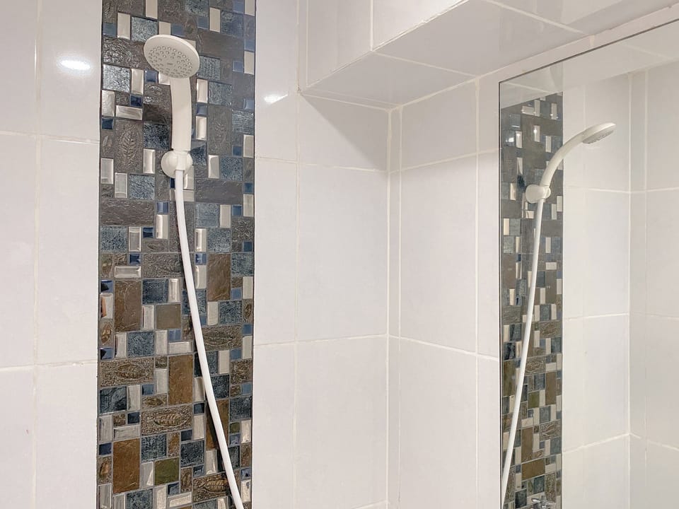 Standard Apartment | Bathroom