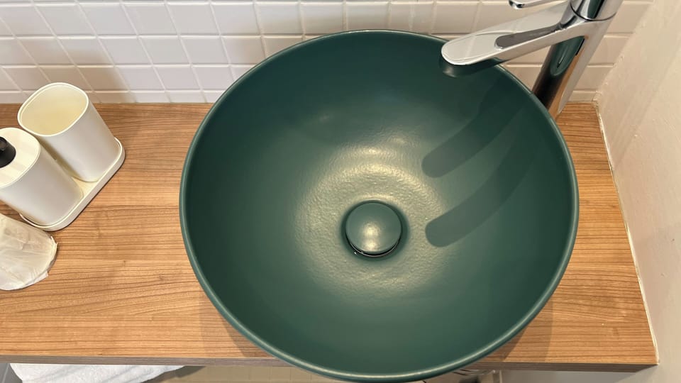 In-room safe, desk, laptop workspace, soundproofing