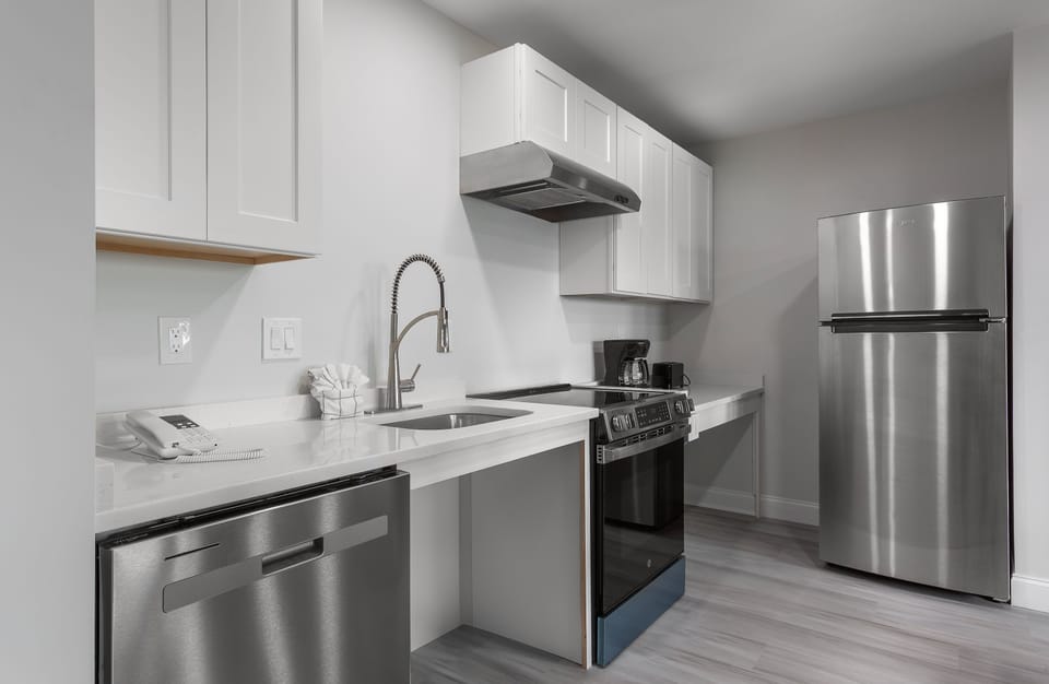 Condo, 3 Bedrooms, Mobility Accessible, Ocean View | Private kitchen