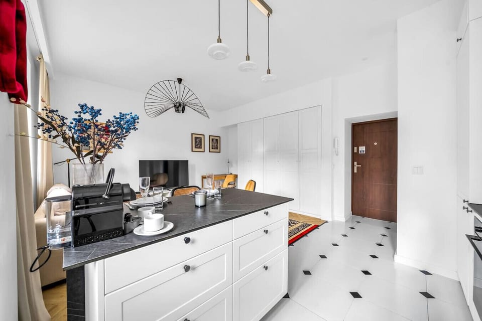 Fully Equipped Kitchen for Your Comfort | Book Now with RENTUJEMY.COM