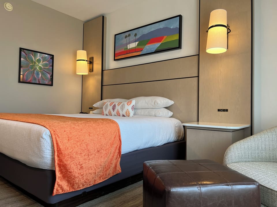 Standard Room, 1 King Bed | Living area | 32-inch LCD TV with premium channels, TV, pay movies