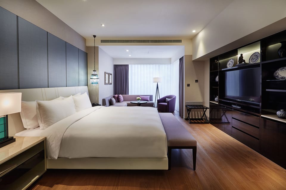 Wonderful Room (Balcony) | Premium bedding, in-room safe, individually decorated, soundproofing