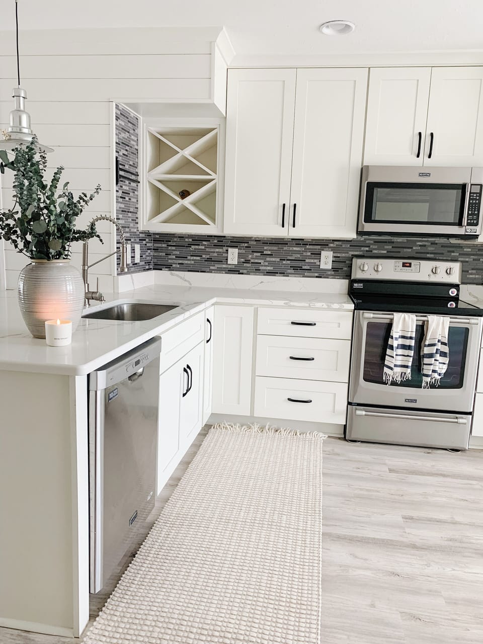 Whip up meals and snacks in this fully stocked kitchen.  