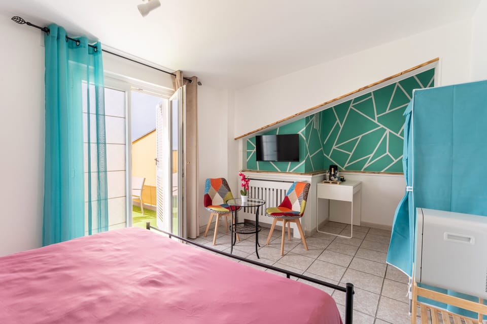Comfort Double Room, Shared Bathroom, City View | Frette Italian sheets, premium bedding, down comforters