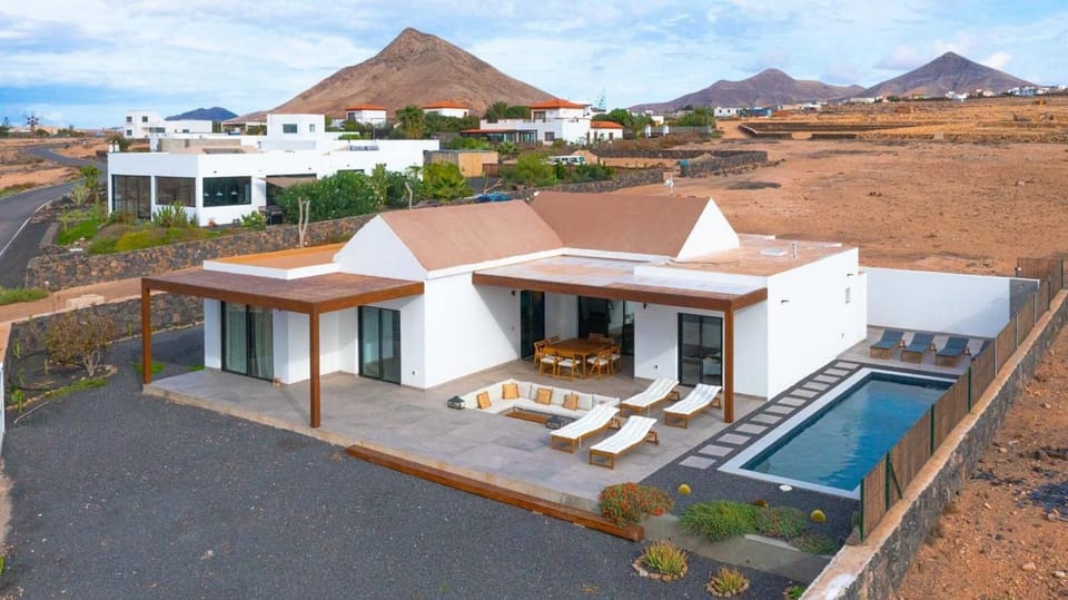 Casa Magafral Tindaya with heated pool (4742)