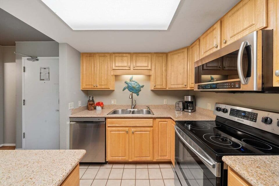 Enjoy cooking at your fully furnished kitchen