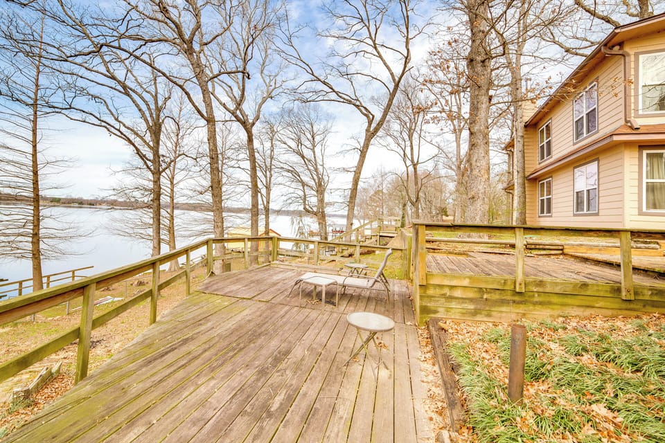 Deck | Lake Views