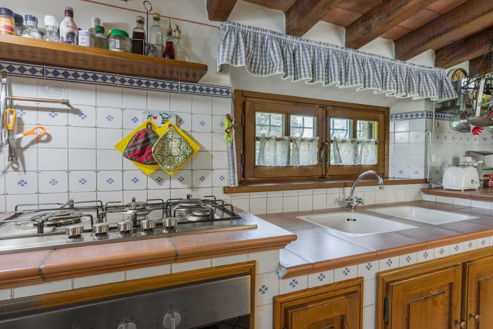 Autumn, Kitchen, Spring, Summer