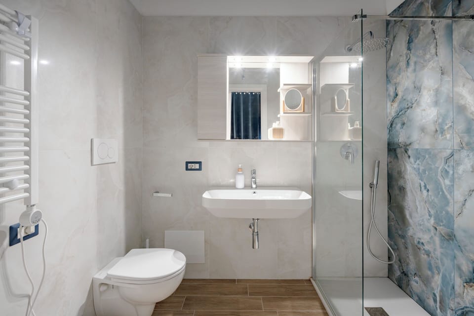Superior Double Room, Balcony, City View | Bathroom | Bidet
