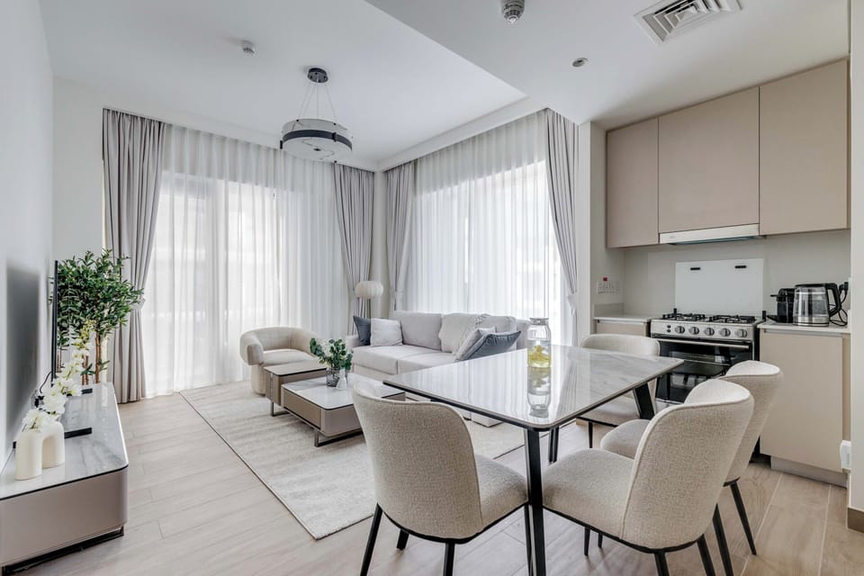 Luxury Apartment, Balcony | Iron/ironing board, free WiFi