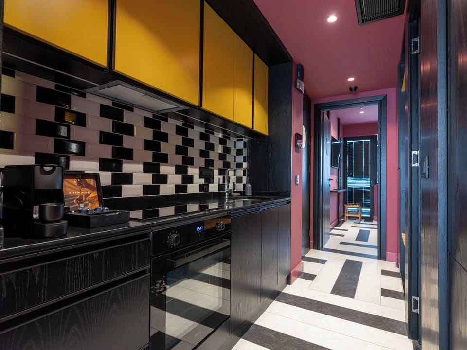 The Pal Suite | Private kitchen | Fridge, stovetop, dishwasher, coffee/tea maker