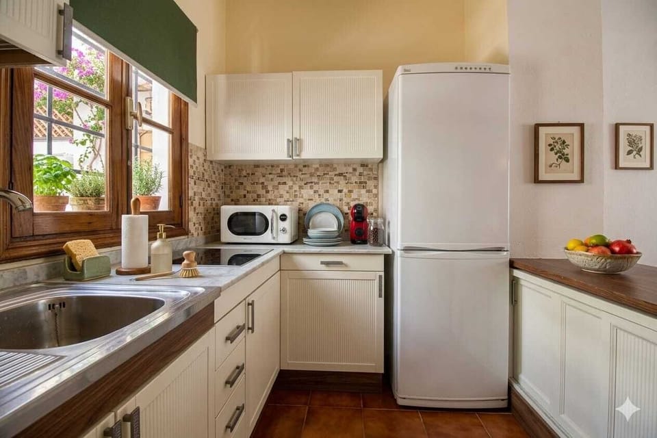 Apartment, 2 Bedrooms, Accessible, Smoking | Interior