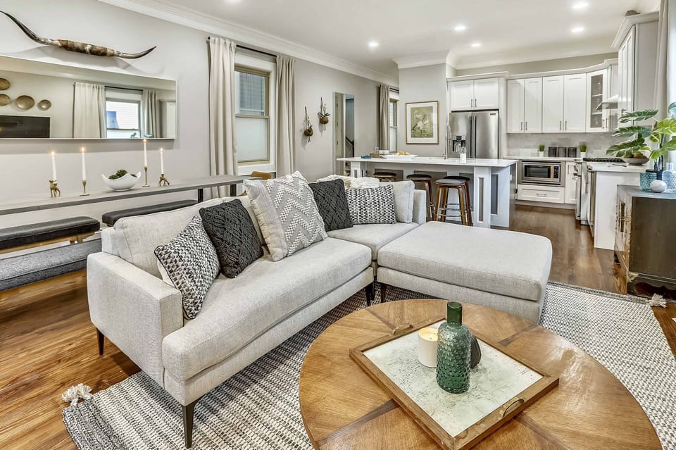 Living Room | Main Level