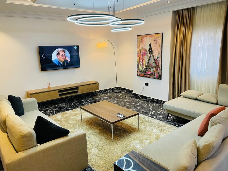 Luxury Apartment, 3 Bedrooms, Balcony, Garden View | Living area