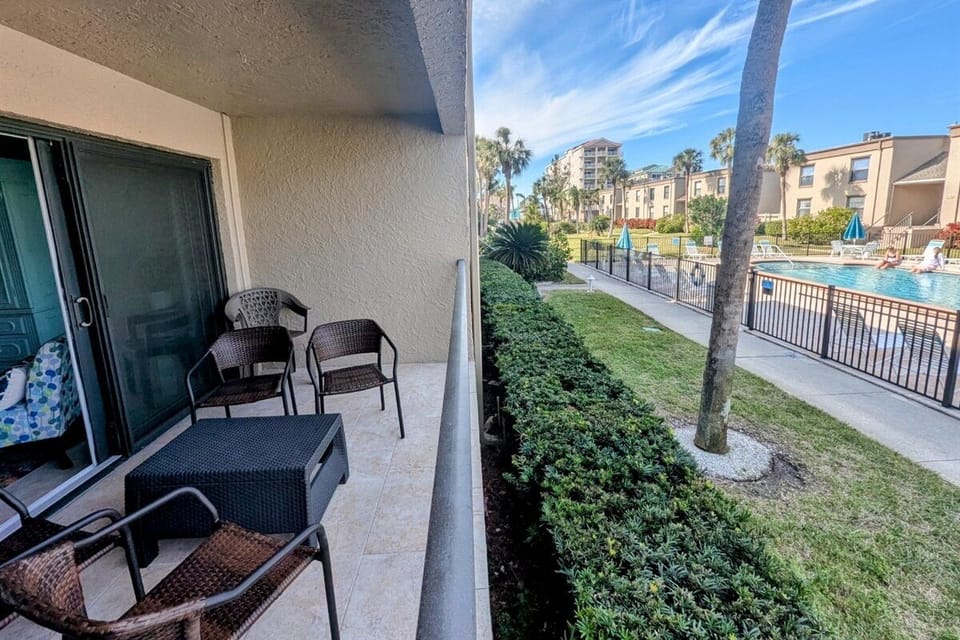 Balcony with ample seating