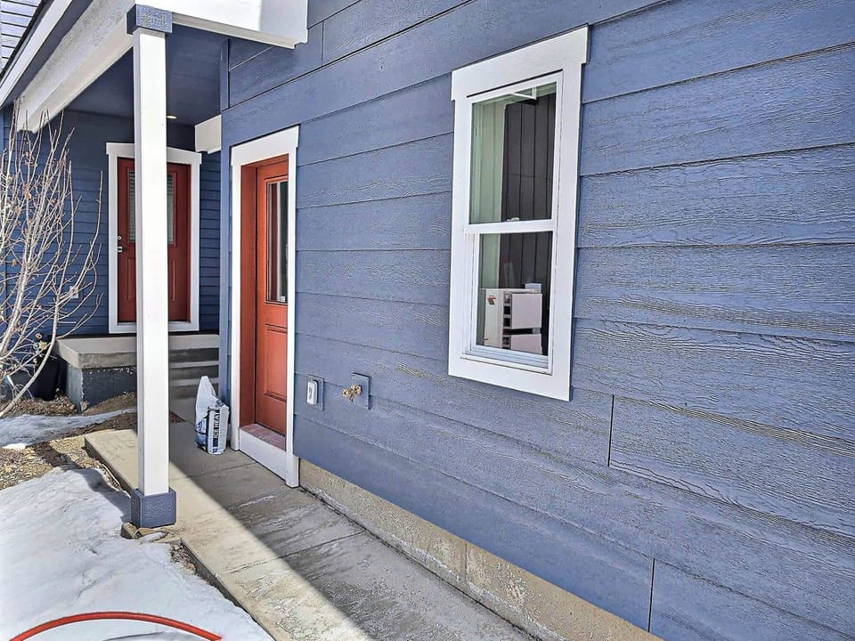 entrance/front door