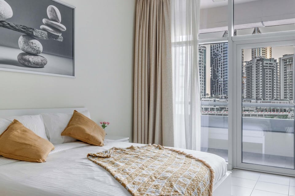 Superior Studio Suite, Balcony | Iron/ironing board, free WiFi