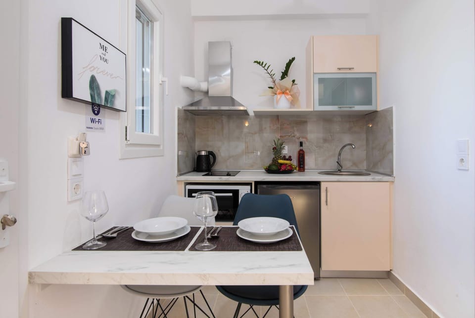 Dining Area by the Kitchen – Perfect spot for shared meals and easy conversation.