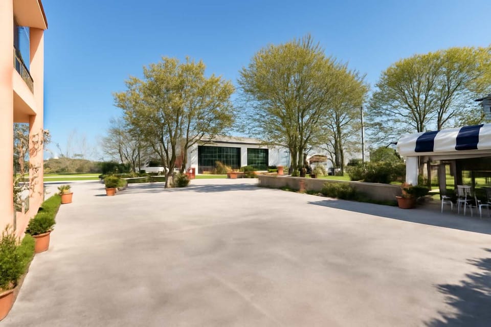 Private Parking Area – Convenient on-site parking for easy arrivals and departures.