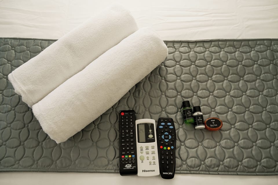 In-room safe, free WiFi, bed sheets