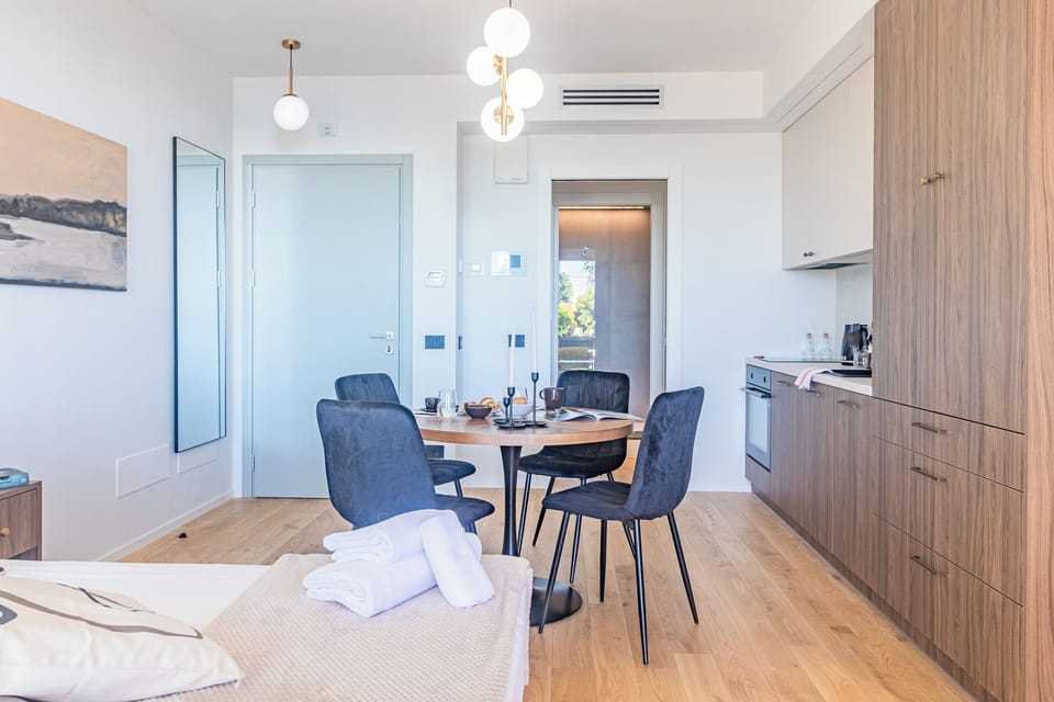 Studio (0 Bedroom) | Private kitchenette | Oven, espresso maker, electric kettle, highchair