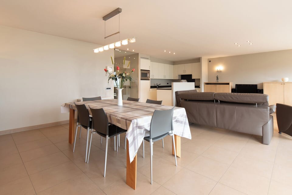 Apartment | Dining