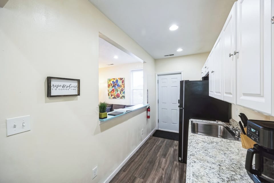 Comfort House, 2 Bedrooms, Non Smoking, Kitchen | Private kitchen | Coffee/tea maker