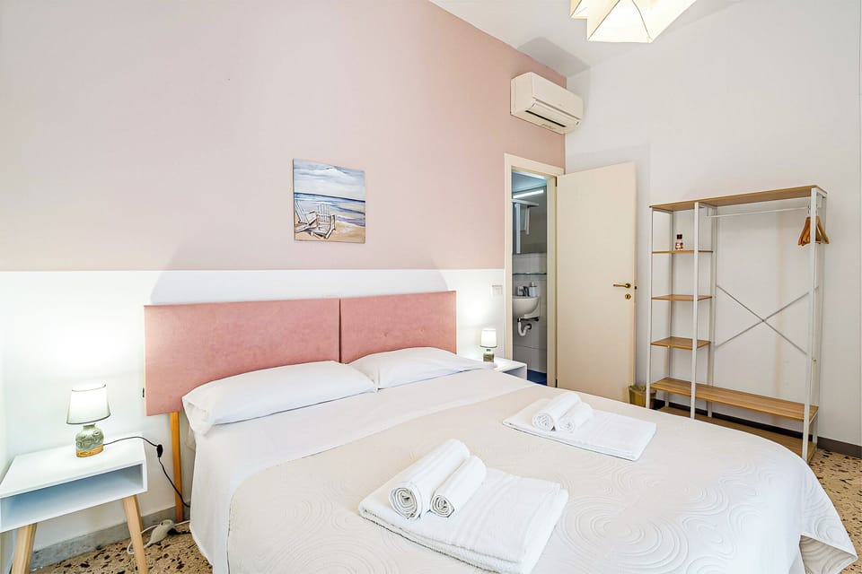 Double Room | Desk, free WiFi