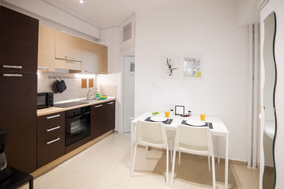 House, Smoking | 1 bedroom, desk