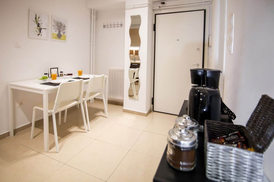 House, Smoking | 1 bedroom, desk